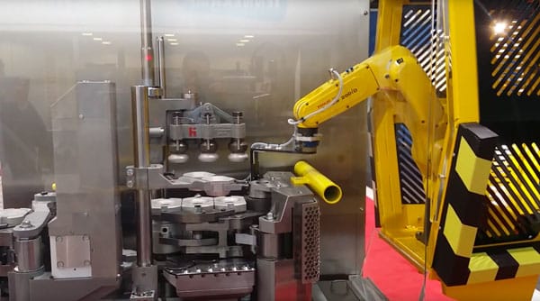 Swabbing Robot lors de Glasstec 2016